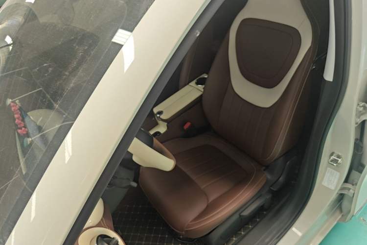 Used Wuling Bingo 2024 333 km Enjoyment Version Left Front Seat