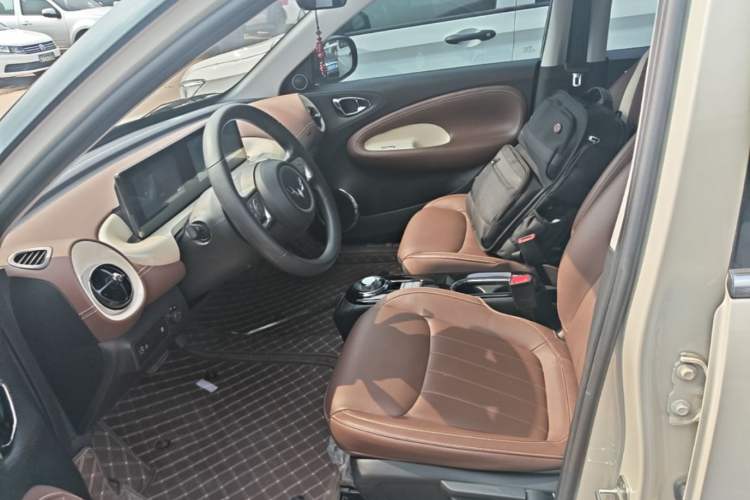 Used Wuling Bingo 2024 333 km Enjoyment Version Left Front Seat