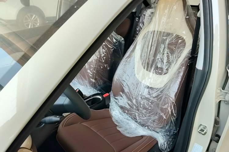 Used Wuling Bingo 2024 333 km Enjoyment Version Left Front Seat