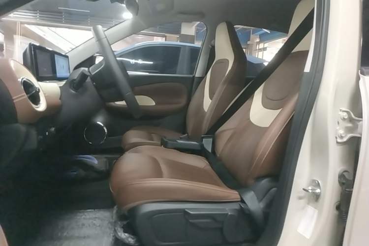 Used Wuling Bingo 2024 333 km Enjoyment Version Left Front Seat