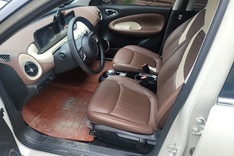 Used Wuling Bingo 2024 333 km Enjoyment Version Left Front Seat