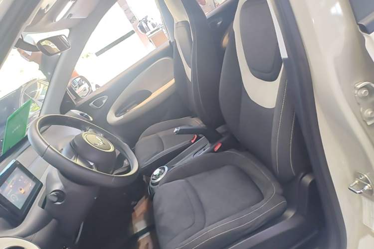 Used Wuling Bingo 2024 203km Light Edition Left Front Seat
