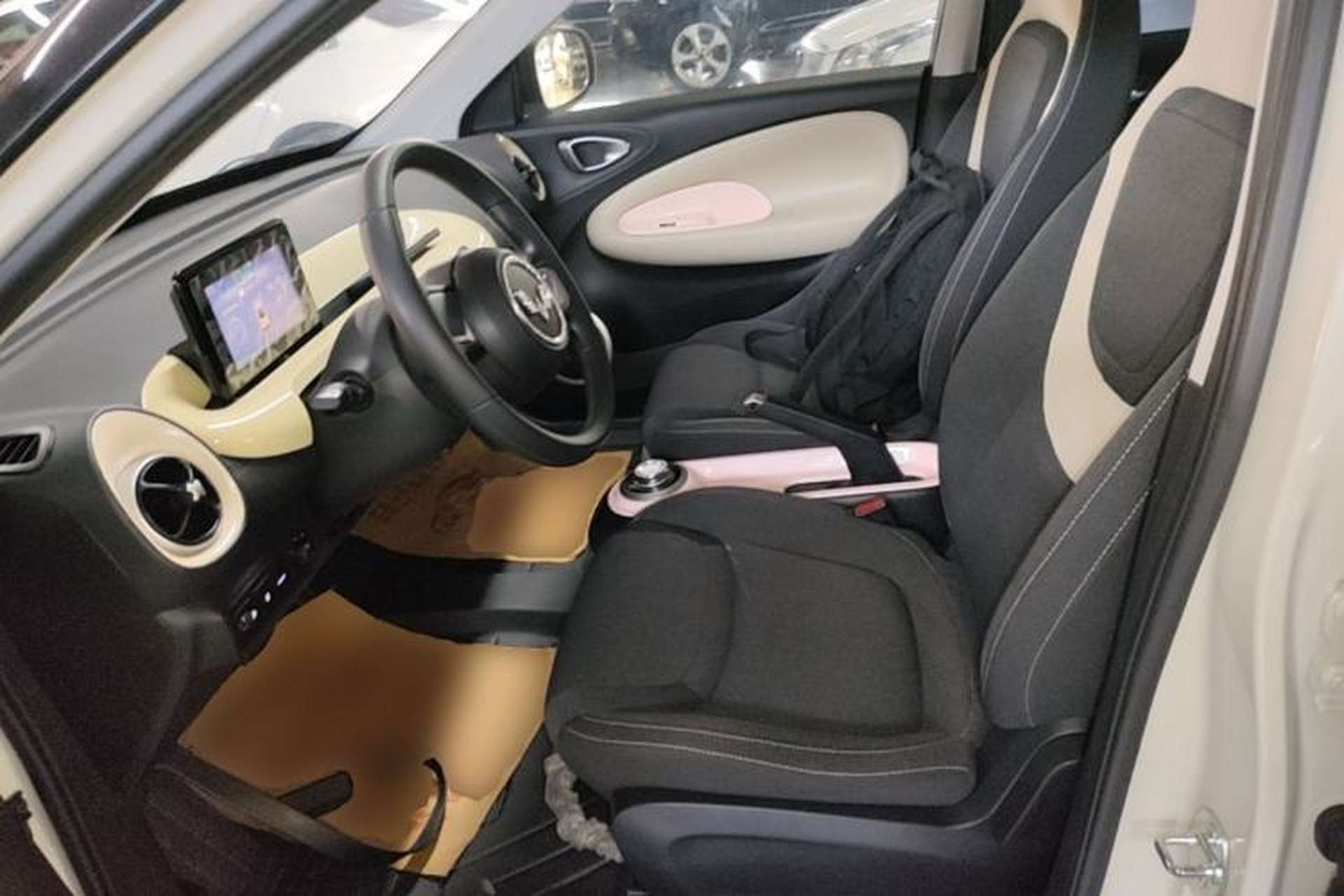 Used Wuling Bingo 2024 203km Light Edition Left Front Seat