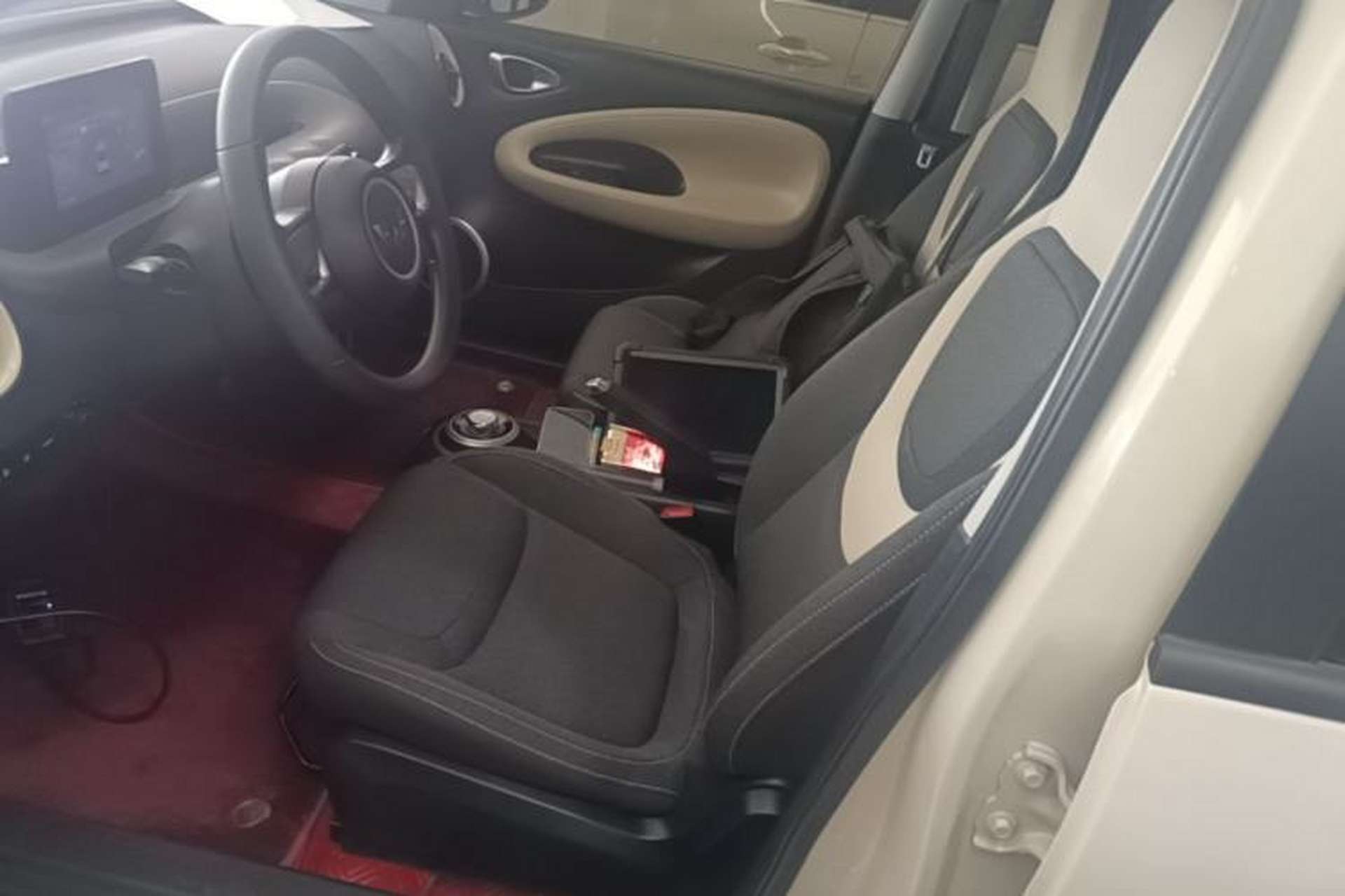 Used Wuling Bingo 2024 203km Light Edition Left Front Seat