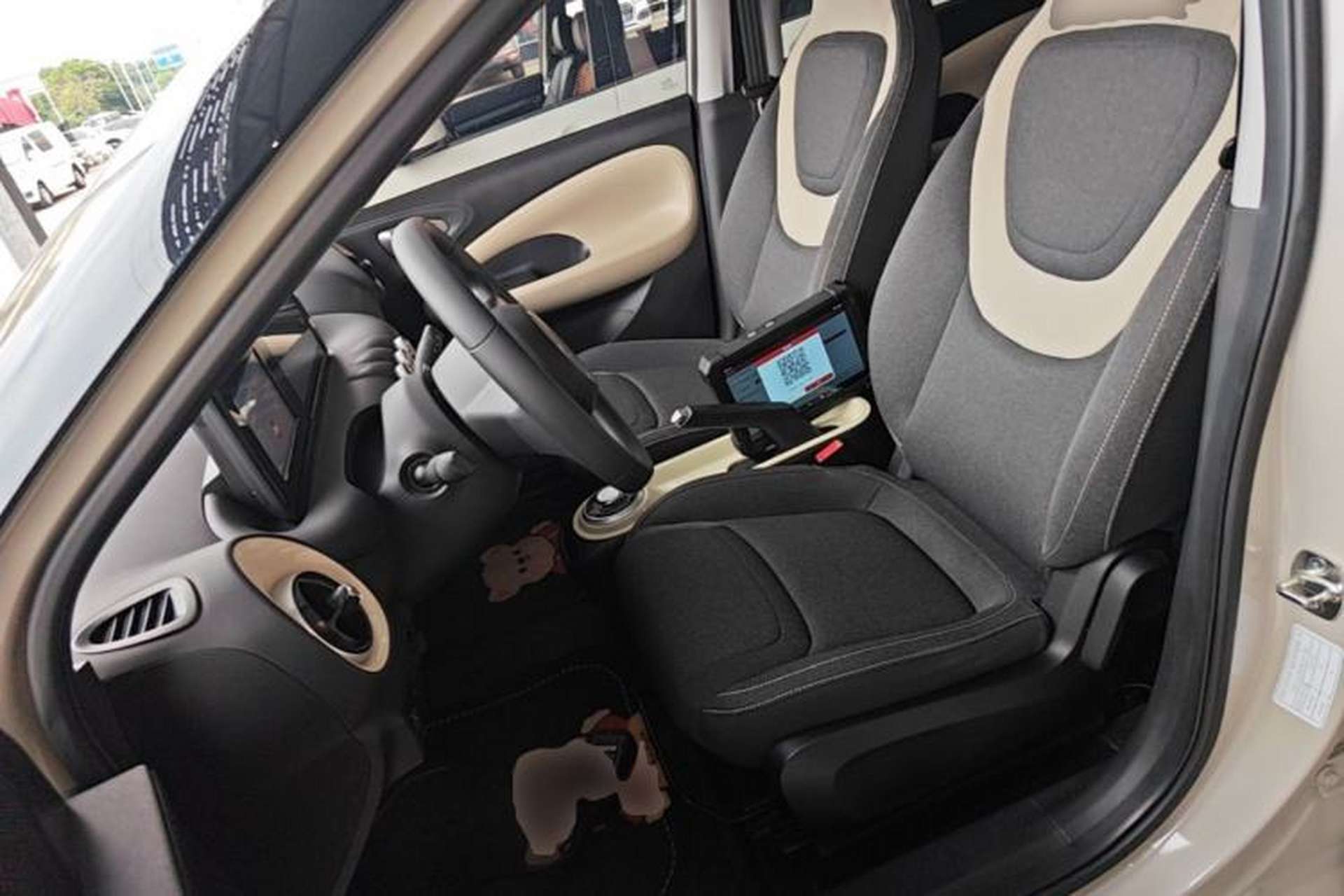 Used Wuling Bingo 2024 203km Light Edition Left Front Seat