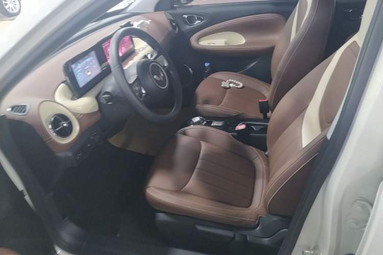 Used Wuling Bingo 2024 333 km Enjoyment Version Left Front Seat