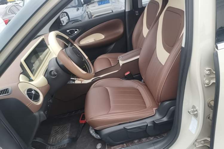 Used Wuling Bingo 2024 333 km Enjoyment Version Left Front Seat