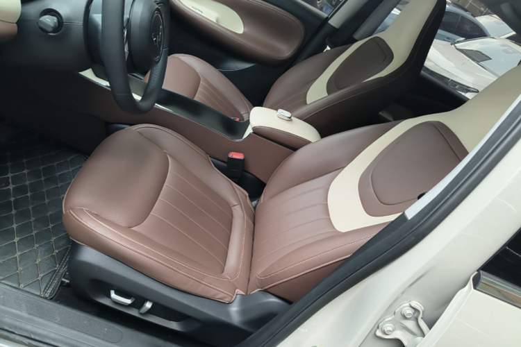 Used Wuling Bingo 2024 333 km Lingxi Connected Version Left Front Seat