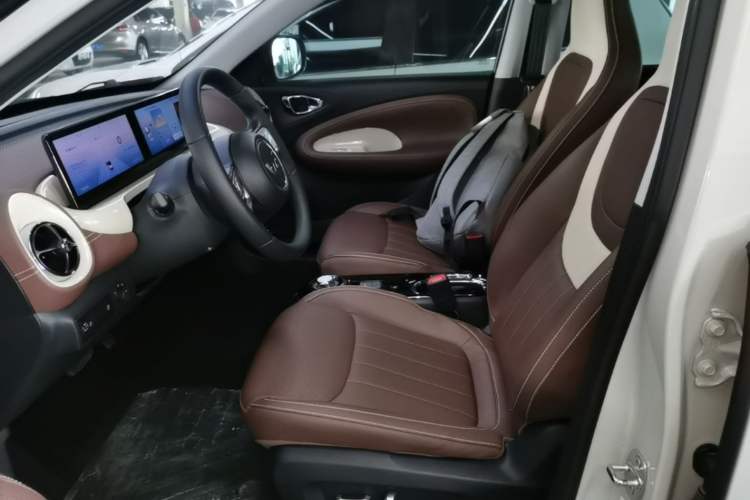 Used Wuling Bingo 2024 333 km Lingxi Connected Version Left Front Seat