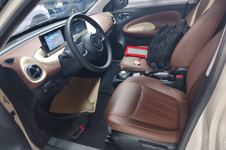 Used Wuling Bingo 2024 333 km Enjoyment Version Left Front Seat