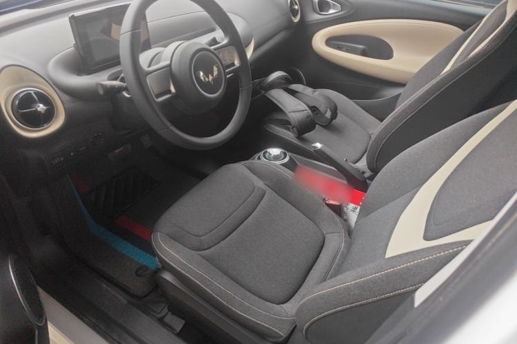 Used Wuling Bingo 2024 203km Light Edition Left Front Seat
