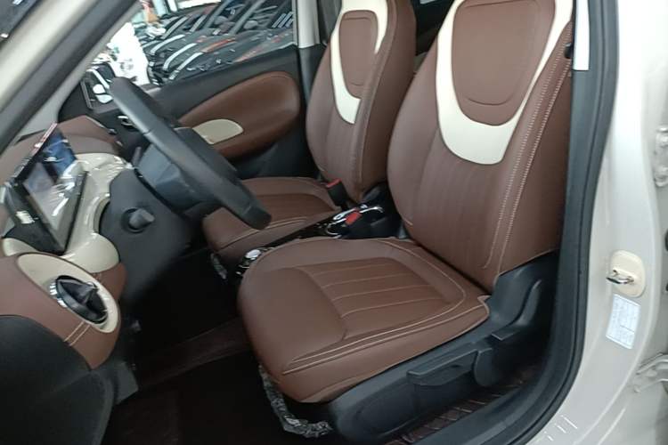 Used Wuling Bingo 2024 333 km Enjoyment Version Left Front Seat