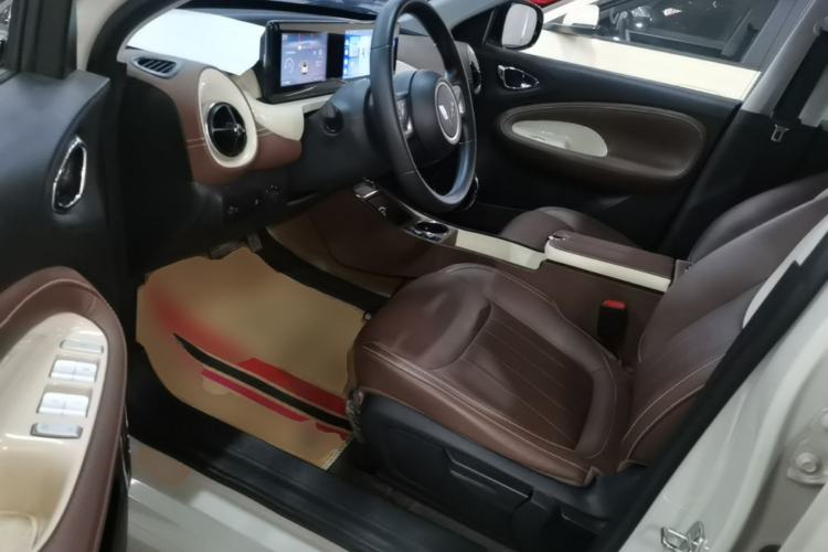 Used Wuling Bingo 2024 333 km Enjoyment Version Left Front Seat