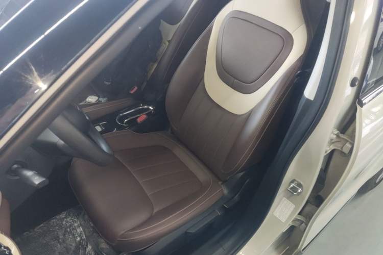 Used Wuling Bingo 2024 333 km Enjoyment Version Left Front Seat