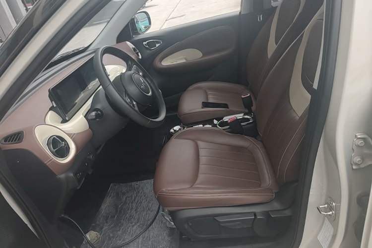 Used Wuling Bingo 2024 333 km Enjoyment Version Left Front Seat
