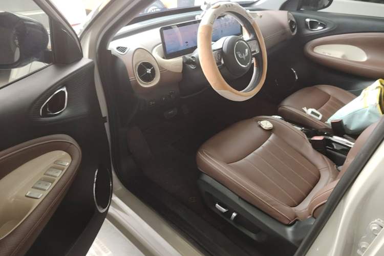 Used Wuling Bingo 2024 333 km Lingxi Connected Version Left Front Seat