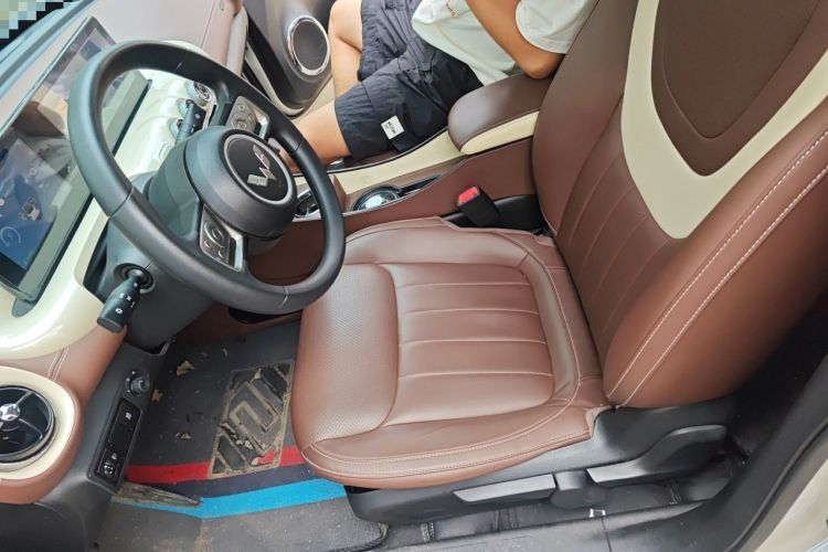 Used Wuling Bingo 2024 333 km Enjoyment Version Left Front Seat