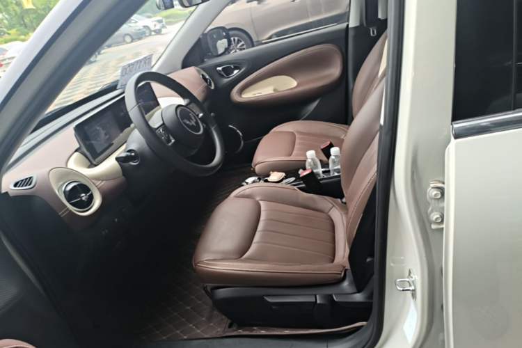 Used Wuling Bingo 2024 333 km Enjoyment Version Left Front Seat