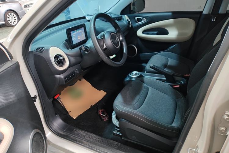 Used Wuling Bingo 2024 203km Light Edition Left Front Seat