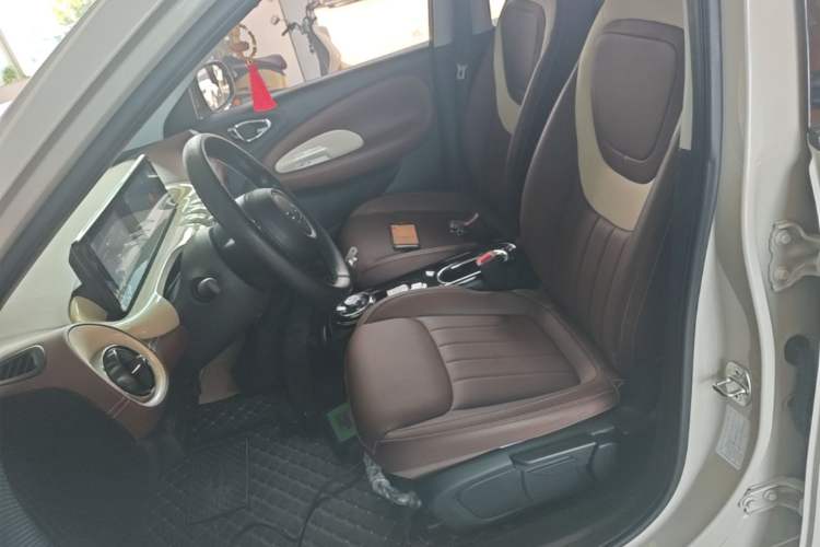 Used Wuling Bingo 2024 333 km Enjoyment Version Left Front Seat