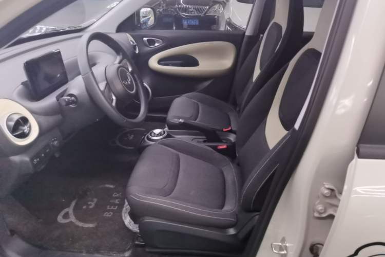 Used Wuling Bingo 2024 203km Light Edition Left Front Seat