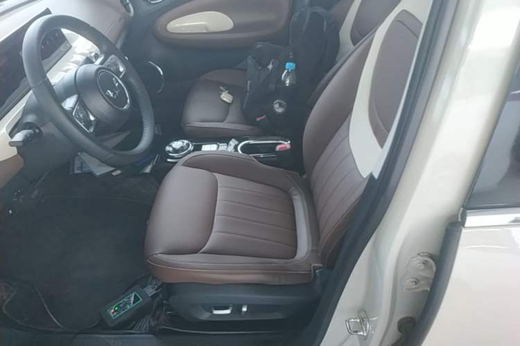 Used Wuling Bingo 2024 333 km Lingxi Connected Version Left Front Seat