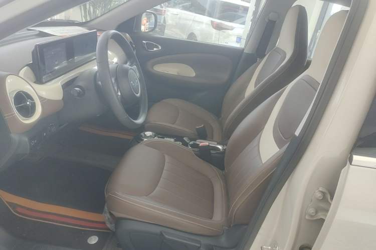 Used Wuling Bingo 2024 333 km Lingxi Connected Version Left Front Seat