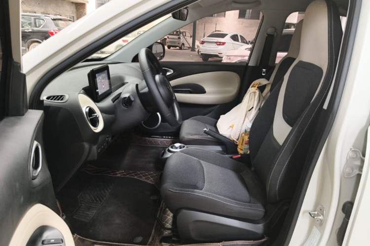 Used Wuling Bingo 2024 203km Light Edition Left Front Seat