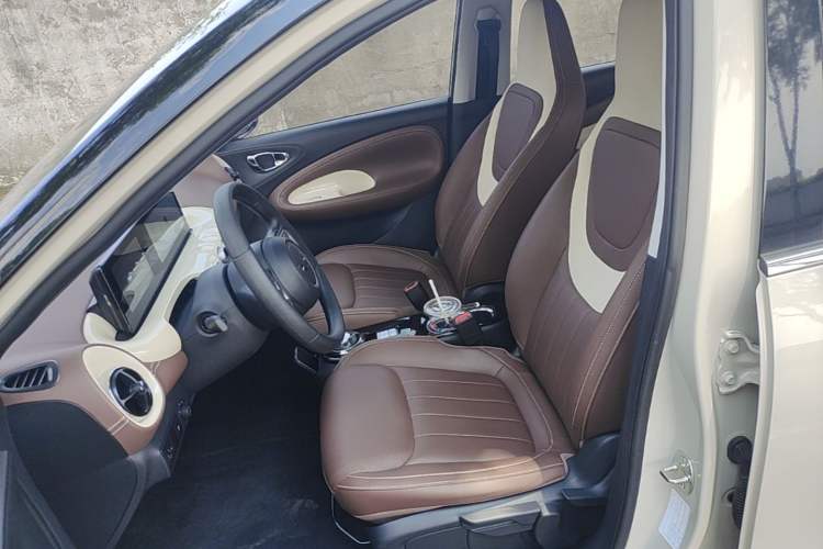 Used Wuling Bingo 2024 333 km Enjoyment Version Left Front Seat
