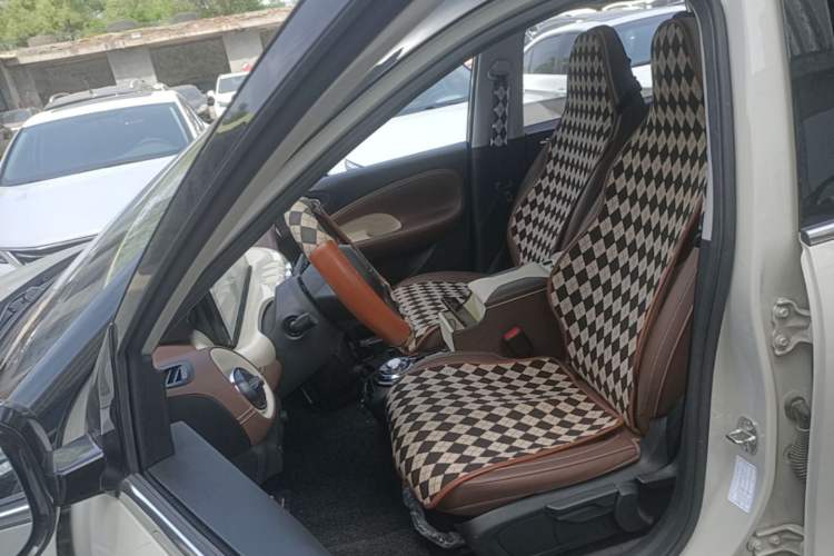 Used Wuling Bingo 2024 333 km Enjoyment Version Left Front Seat