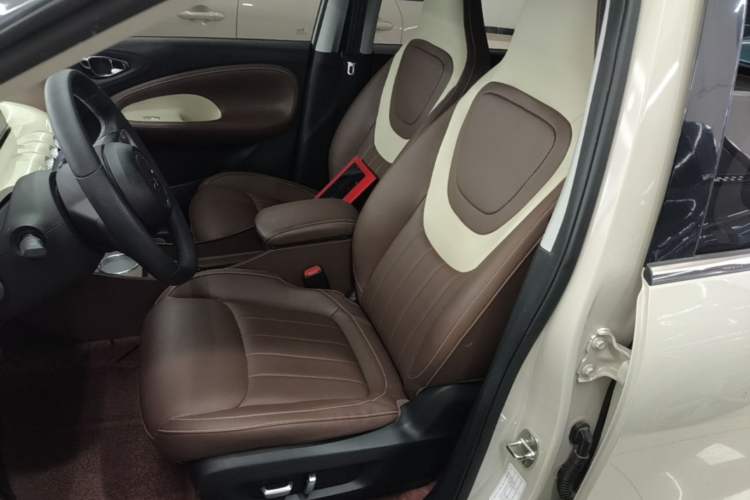 Used Wuling Bingo 2024 333 km Lingxi Connected Version Left Front Seat