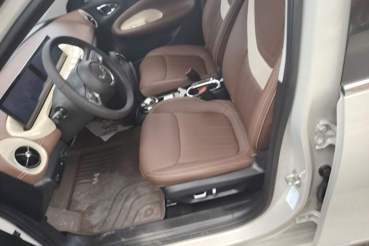 Used Wuling Bingo 2024 333 km Lingxi Connected Version Left Front Seat