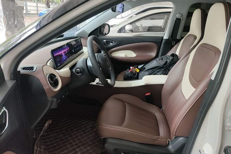 Used Wuling Bingo 2024 333 km Lingxi Connected Version Left Front Seat
