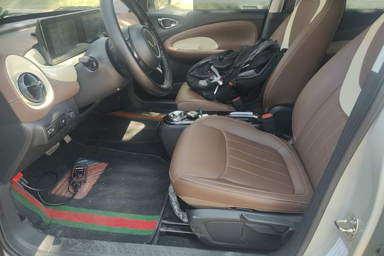 Used Wuling Bingo 2024 333 km Enjoyment Version Left Front Seat
