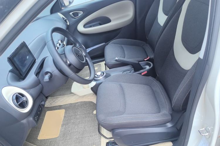 Used Wuling Bingo 2024 203km Light Edition Left Front Seat