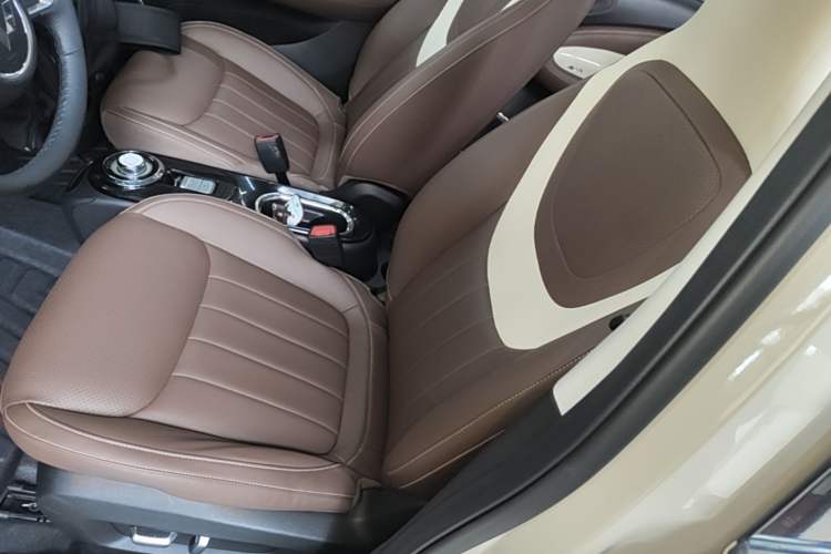 Used Wuling Bingo 2024 333 km Lingxi Connected Version Left Front Seat