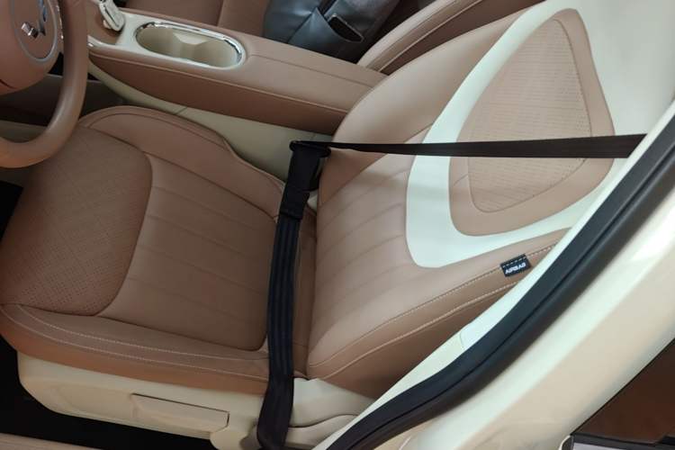 Used Wuling Bingo 2024 333 km Lingxi Connected Version Left Front Seat