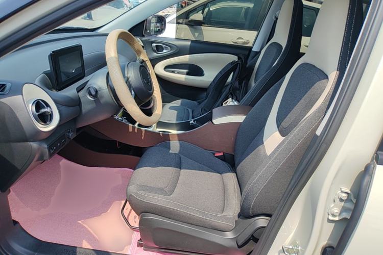 Used Wuling Bingo 2024 203km Light Edition Left Front Seat