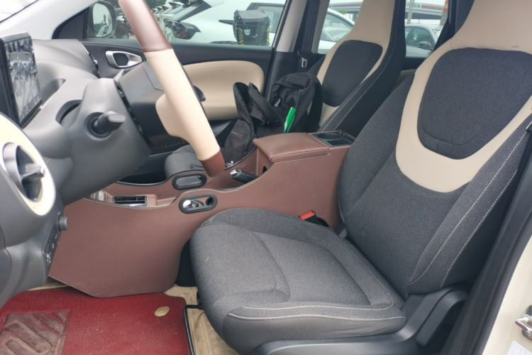 Used Wuling Bingo 2024 203km Light Edition Left Front Seat