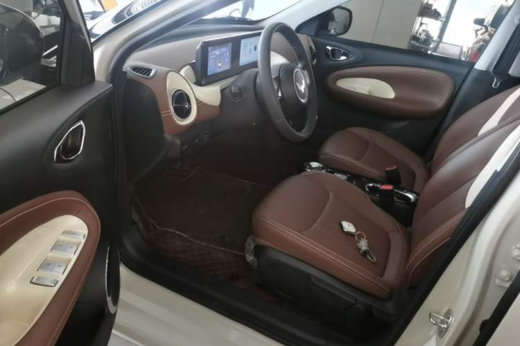 Used Wuling Bingo 2024 333 km Enjoyment Version Left Front Seat