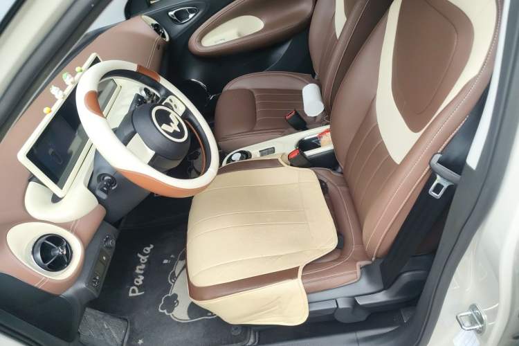 Used Wuling Bingo 2024 333 km Enjoyment Version Left Front Seat