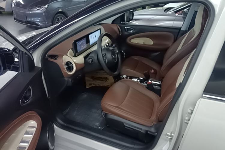 Used Wuling Bingo 2024 333 km Enjoyment Version Left Front Seat