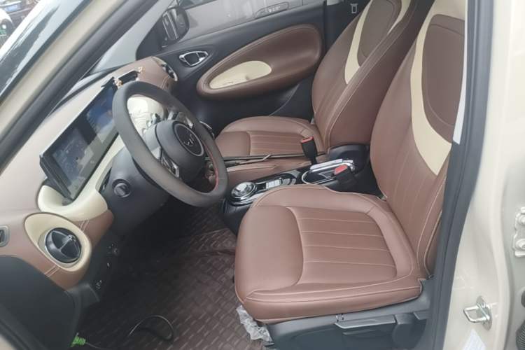 Used Wuling Bingo 2024 333 km Enjoyment Version Left Front Seat