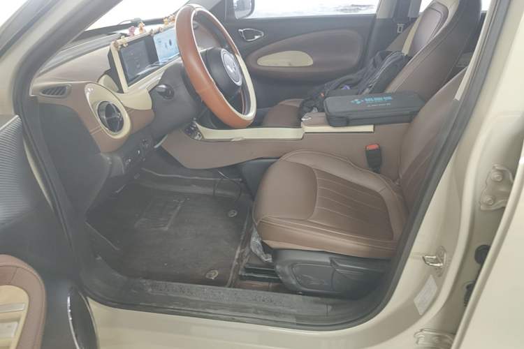 Used Wuling Bingo 2024 333 km Enjoyment Version Left Front Seat