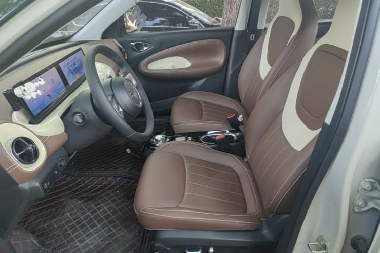 Used Wuling Bingo 2024 333 km Lingxi Connected Version Left Front Seat