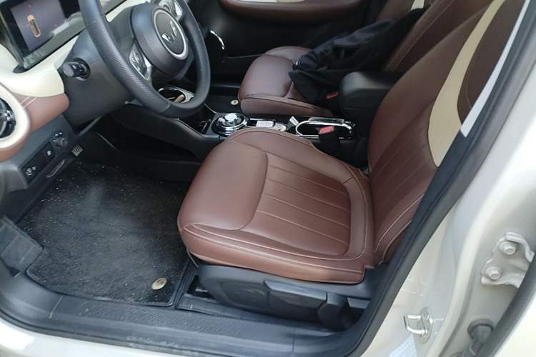 Used Wuling Bingo 2024 333 km Lingxi Connected Version Left Front Seat