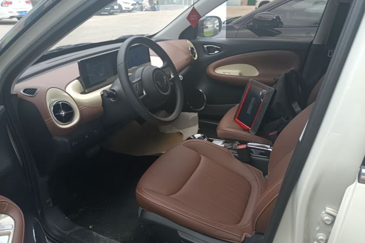 Used Wuling Bingo 2024 333 km Enjoyment Version Left Front Seat