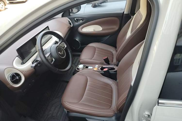 Used Wuling Bingo 2024 333 km Enjoyment Version Left Front Seat