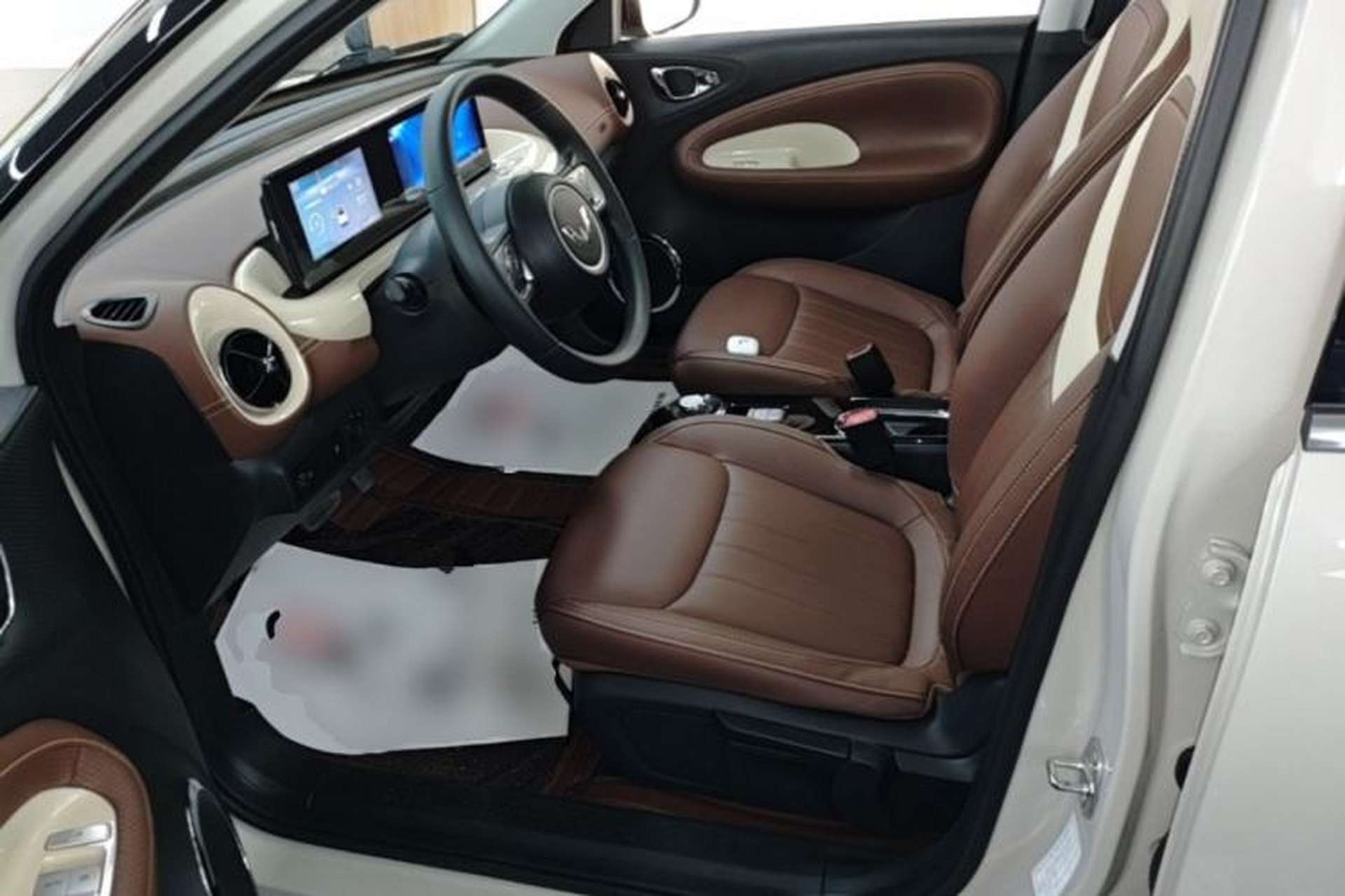 Used Wuling Bingo 2024 333 km Enjoyment Version Left Front Seat