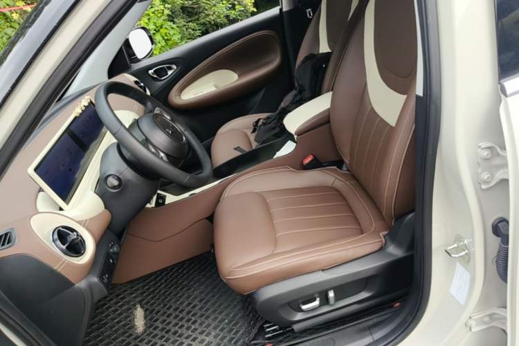 Used Wuling Bingo 2024 333 km Lingxi Connected Version Left Front Seat
